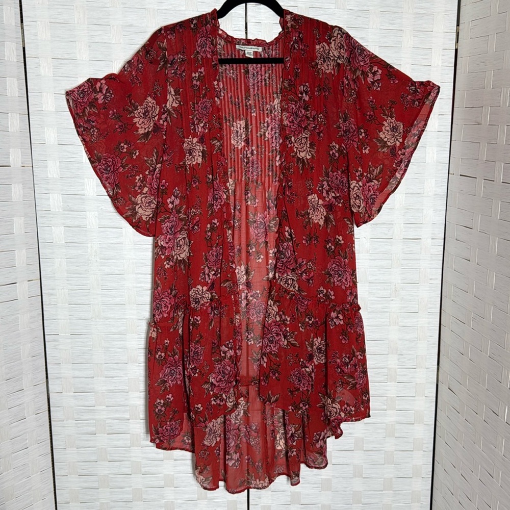 American Eagle Hi Low Open Front Floral Kimono with Flutter Sleeves Size XS‎